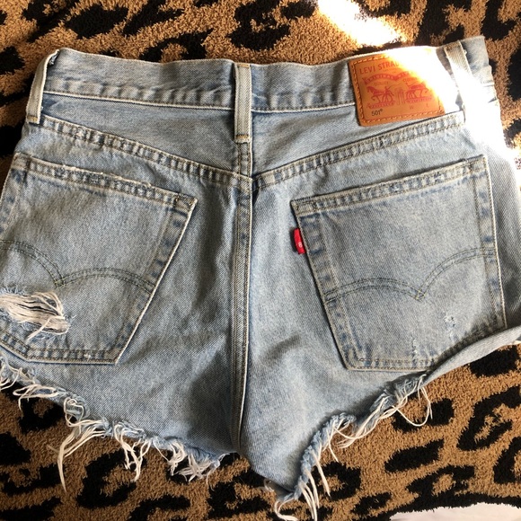 Levi’s 501 Short - Picture 3 of 4